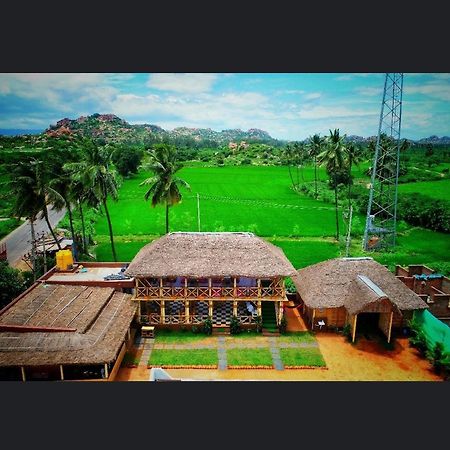 Spykee Spot Hampi Hotel Bagian luar foto