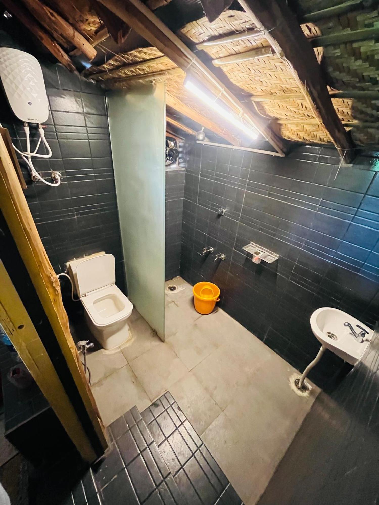 Spykee Spot Hampi Hotel Bagian luar foto