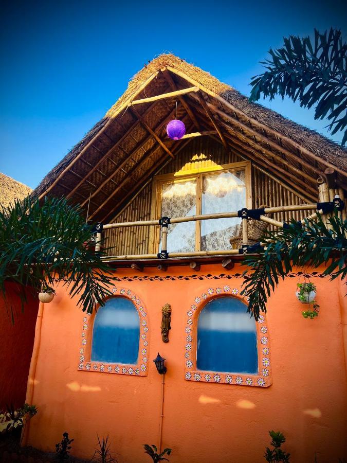 Spykee Spot Hampi Hotel Bagian luar foto