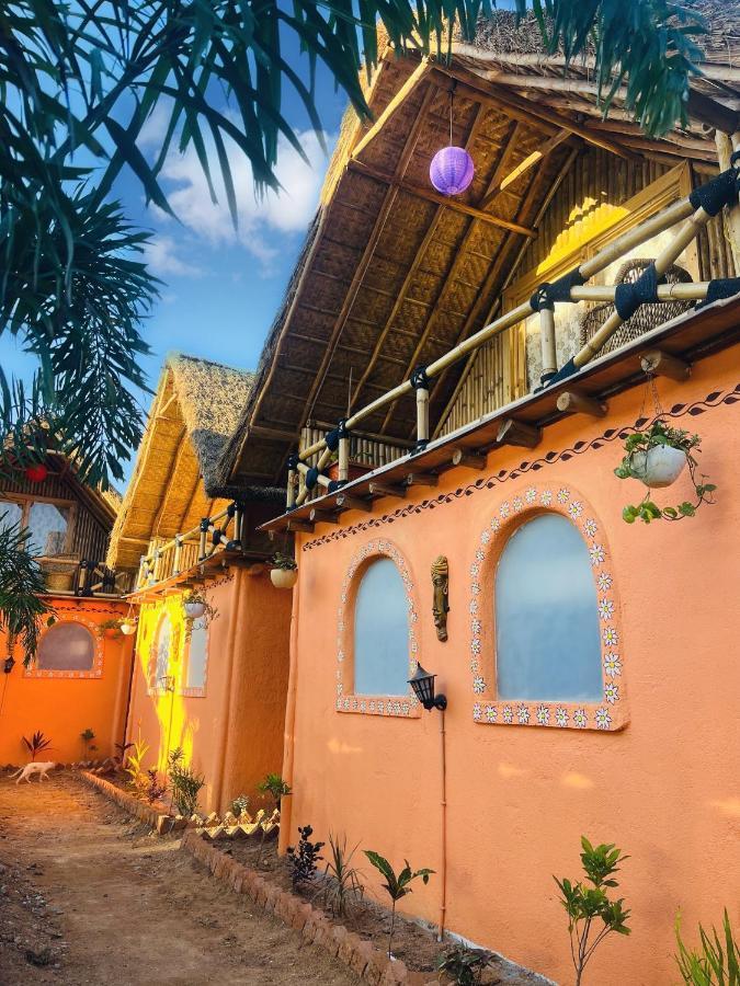 Spykee Spot Hampi Hotel Bagian luar foto